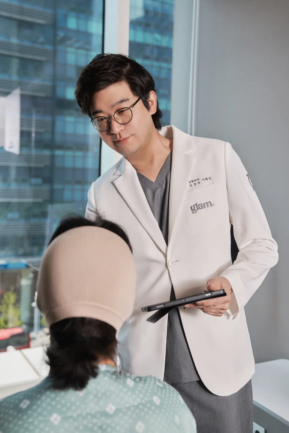 광대뼈수술 재수술, 언제 어떻게 결정해야 할까요?